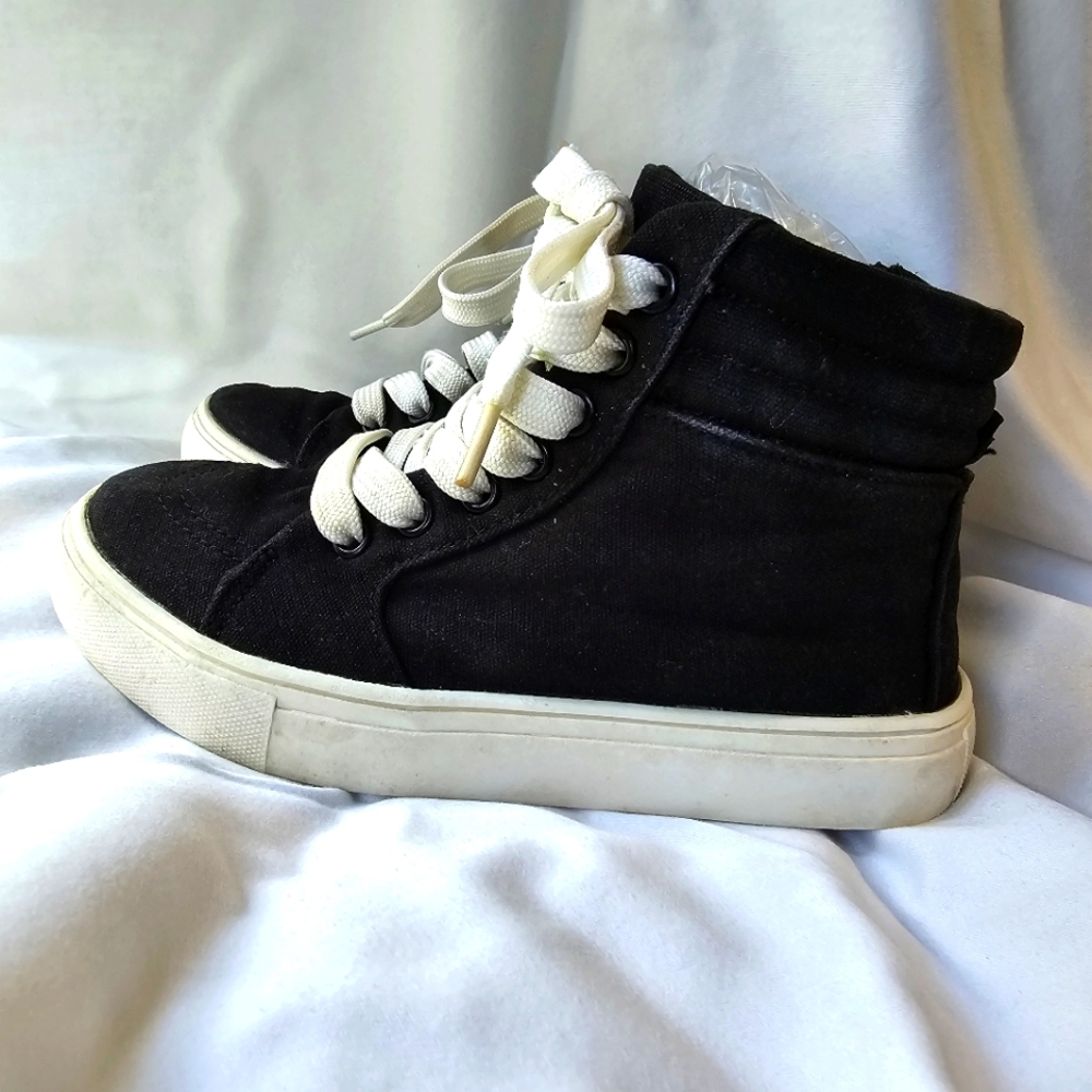Gap High-Top Sneaker with side Zipper Little Kid Size 11